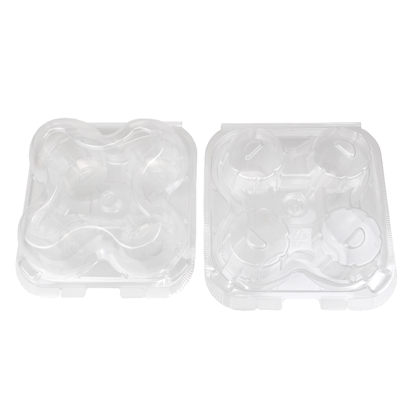 4 cupcakes clear plastic containers