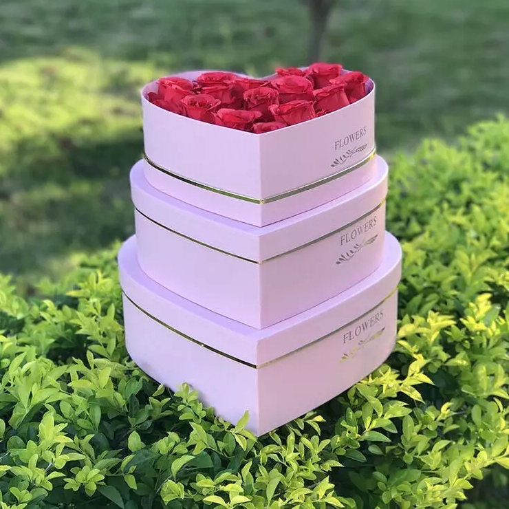 Custom High-Quality Heart Shape Boxes for Bouquets Flower 