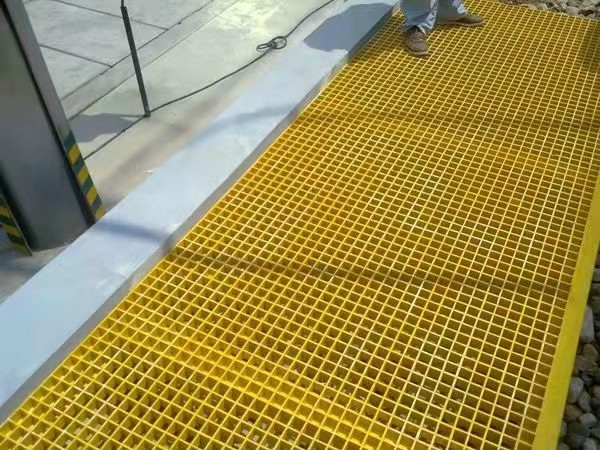  FRP Solar Walkway