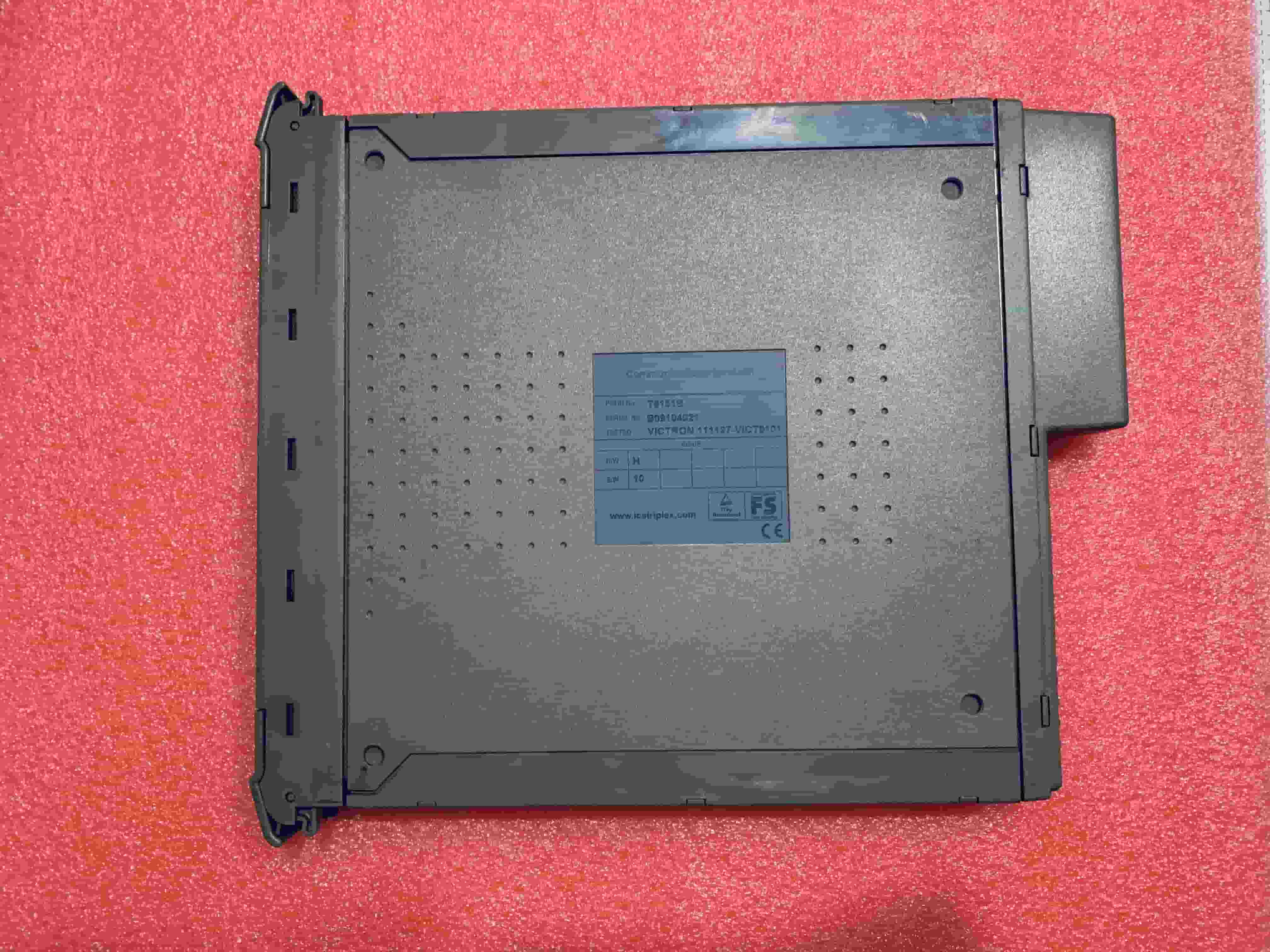 ICS Triplex T8151B